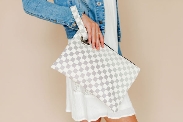 TRENDY CHECKERED CLUTCH