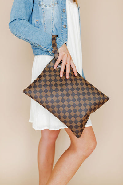 TRENDY CHECKERED CLUTCH