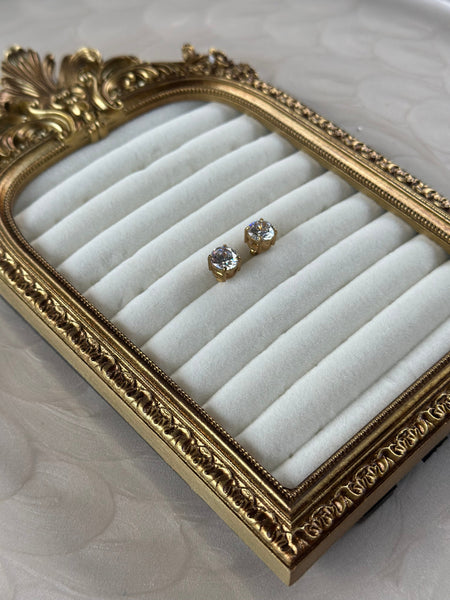 ✨The Diana Studs✨