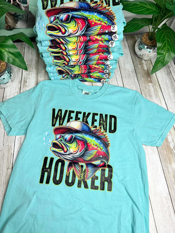 WEEKEND HOOKER GRAPHIC TEE