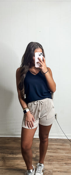 RIBBED SHORTS WITH POCKETS