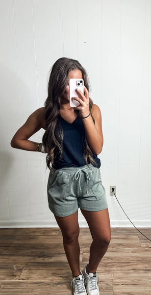 RIBBED SHORTS WITH POCKETS