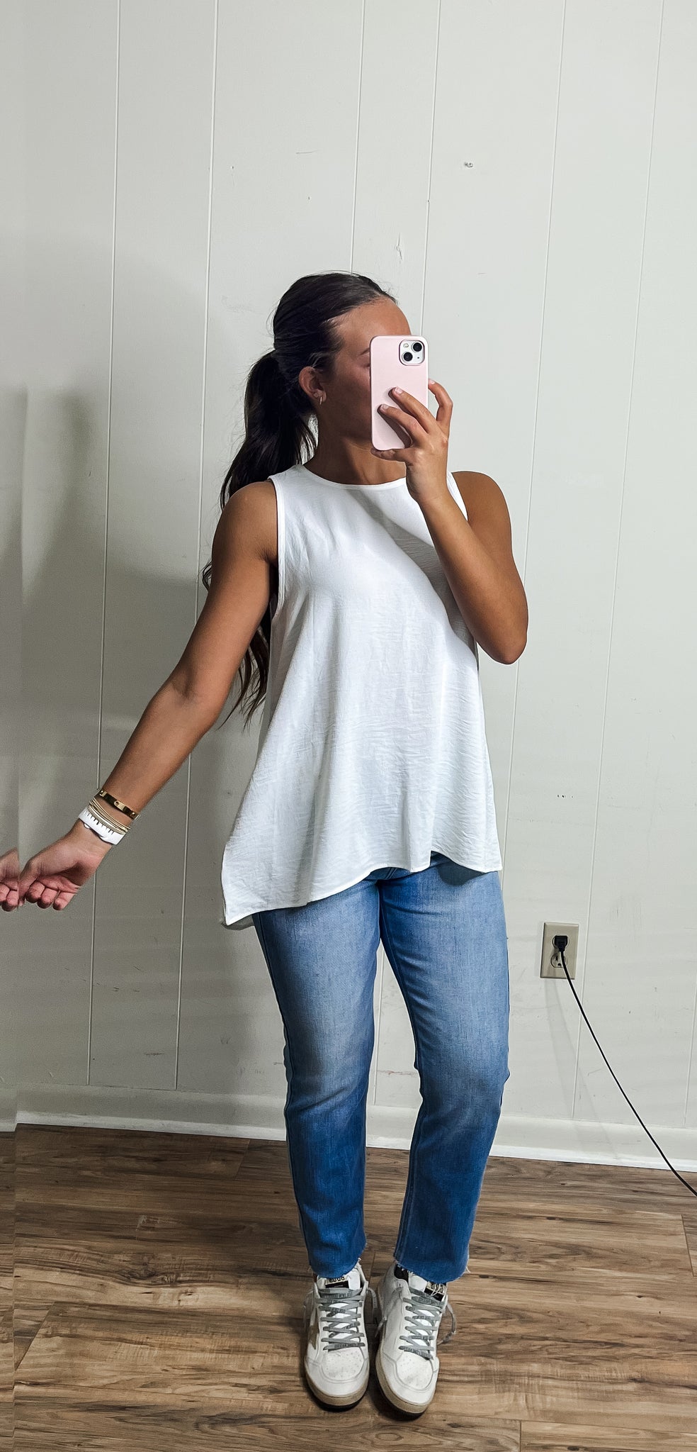 WHITE MIMI ROUND NECK TANK