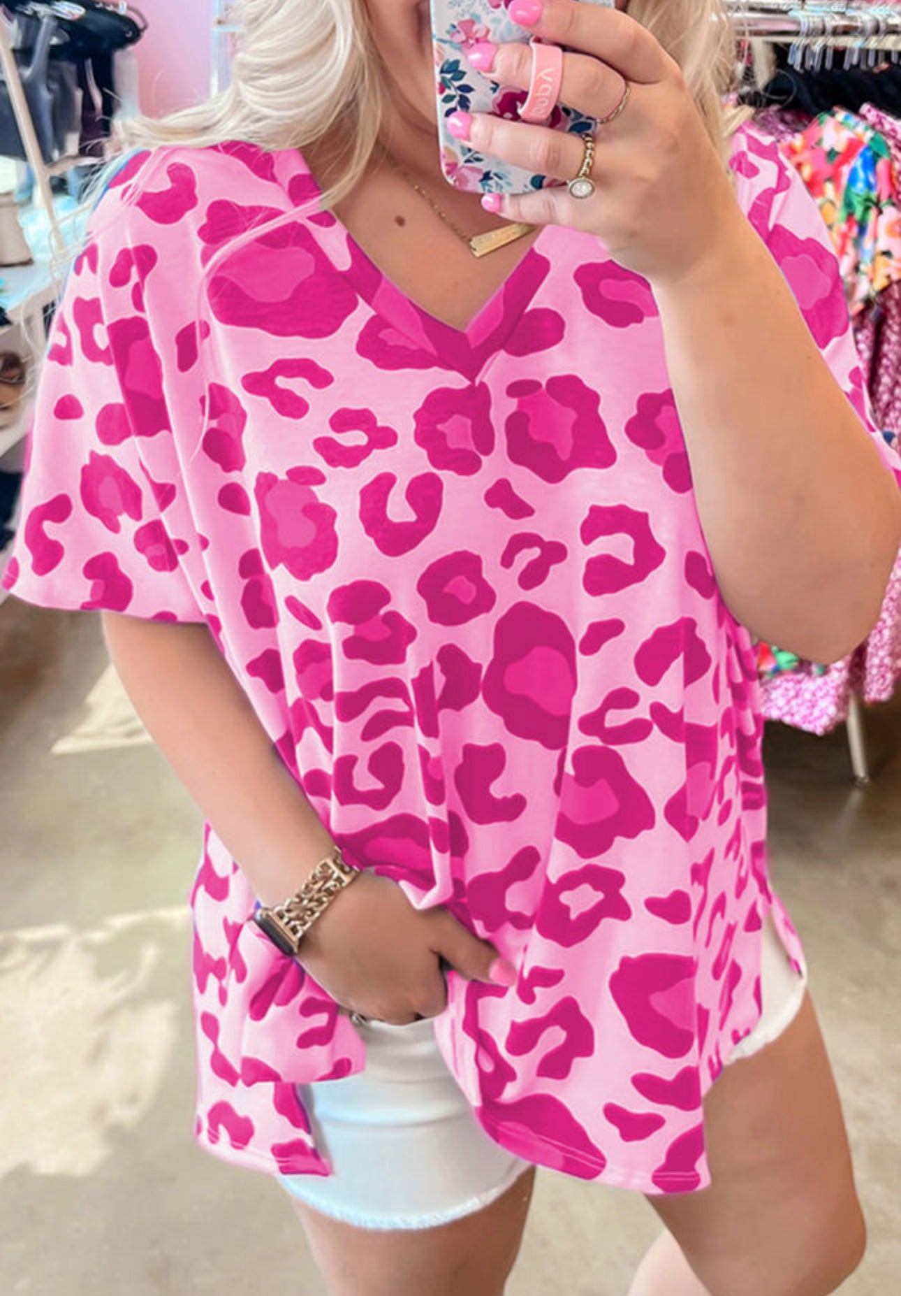 ROSE LEOPARD PRINT V NECK PLUS SIZE TEE