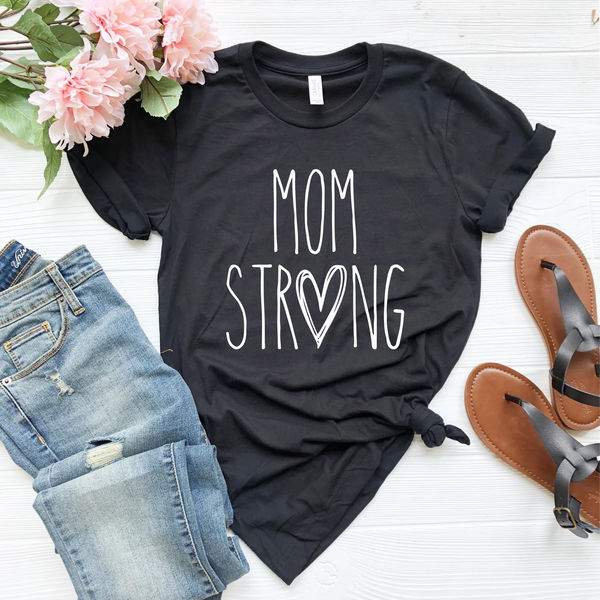 MOM STRONG TEE