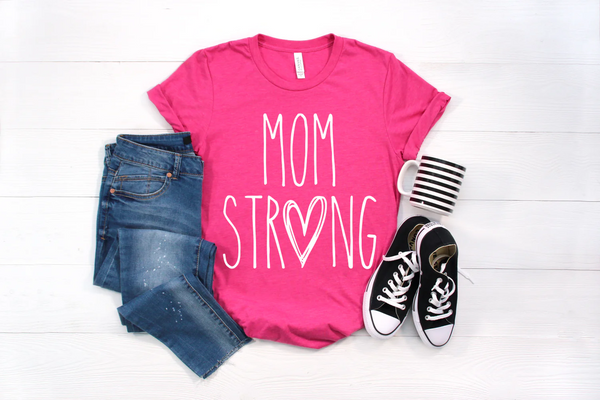 MOM STRONG TEE