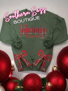 CURSIVE MERRY CHRISTMAS RED PLAID APPLIQUE ON GREEN SWEATSHIRT -SIDE BOWS