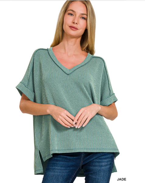 CORDED RIB SHORT SLEEVE HI-LOW V NECK TOP