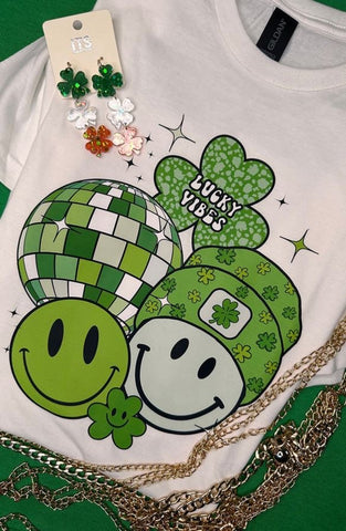 LUCKY VIBES SMILEY GRAPHIC TEE